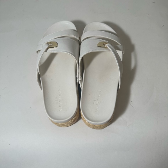New Direction Elegant White Sandals with Gold Detail - Picture 1 of 9